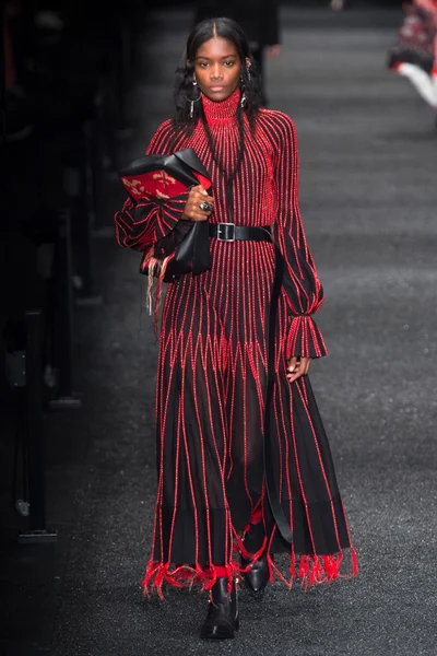 Look 12